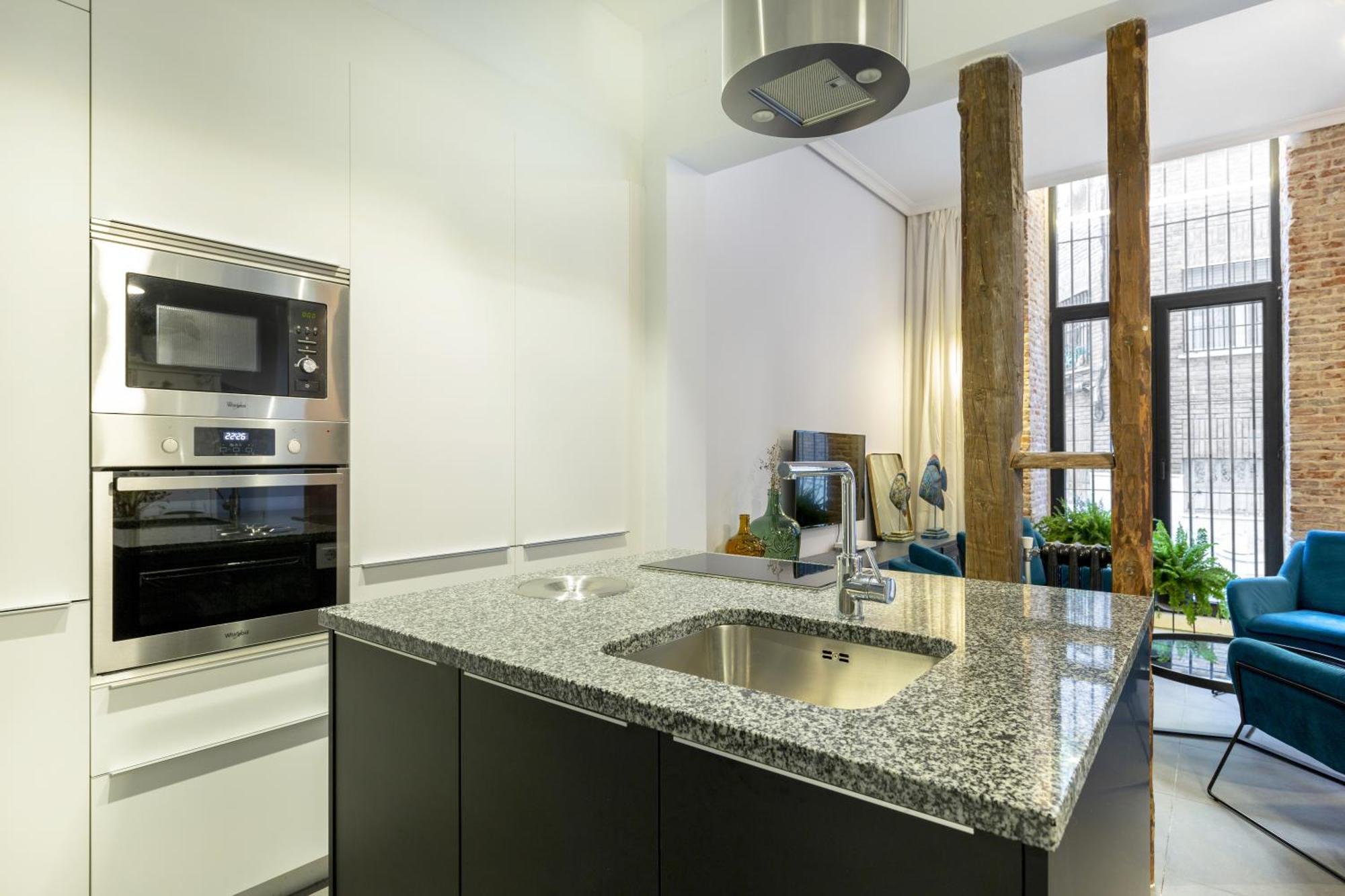 Apt Centrico Y Tranquilo De 2 Hab Madrid Eksteriør bilde