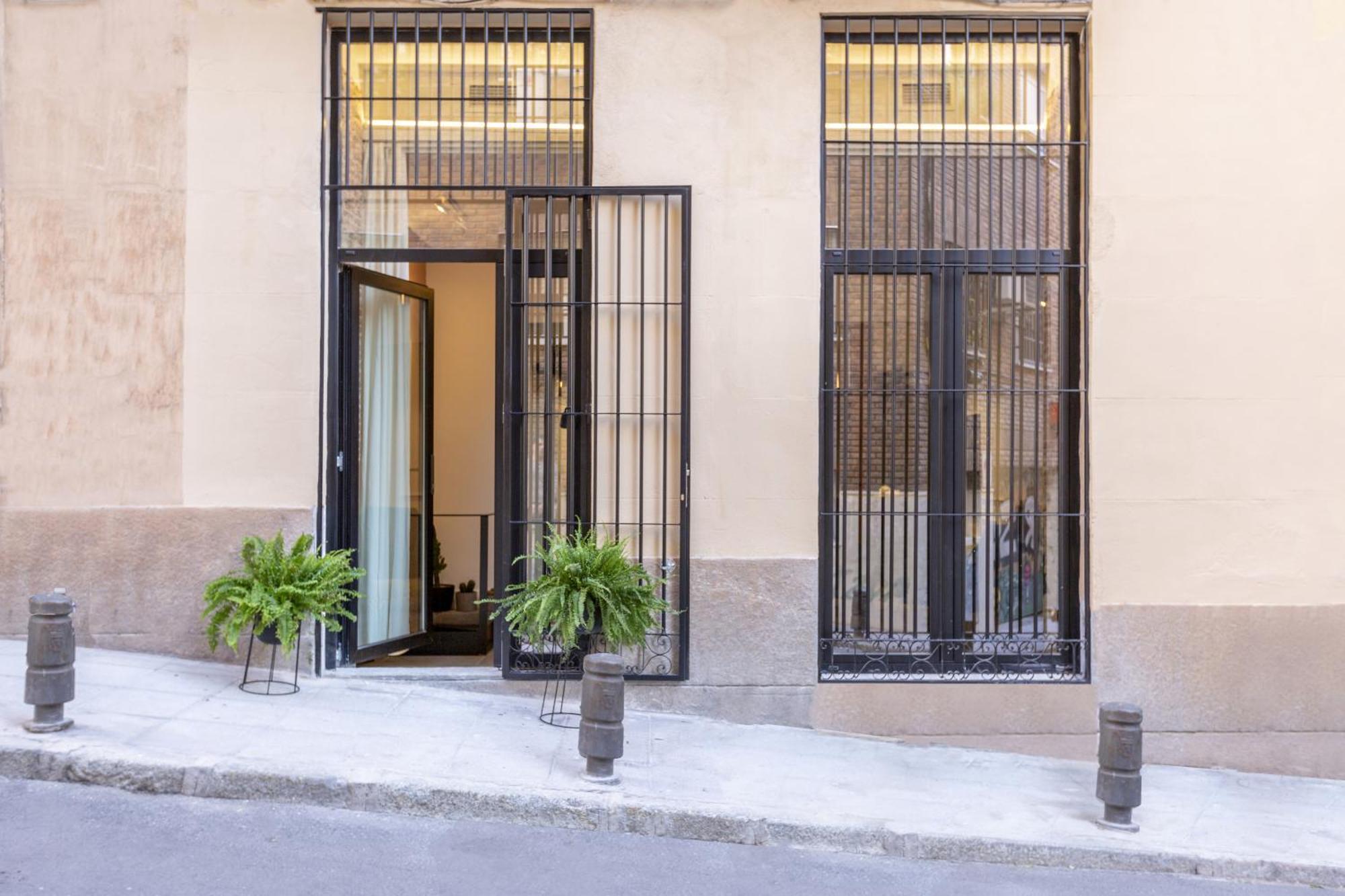 Apt Centrico Y Tranquilo De 2 Hab Madrid Eksteriør bilde